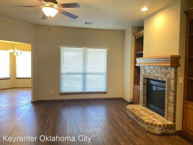 Foto del edificio - 3 br, 2 bath House - 15200 Whispering Oaks