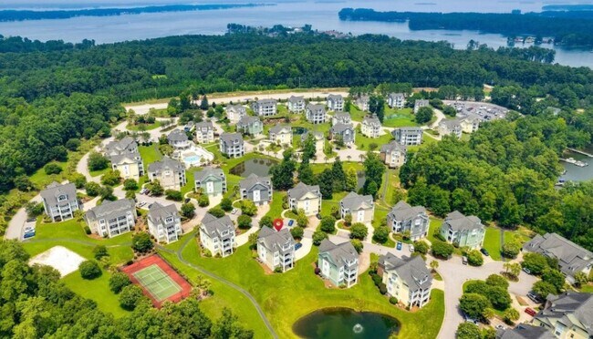 Las mejores vistas con fácil acceso al lago. - 144 Breezes Dr
