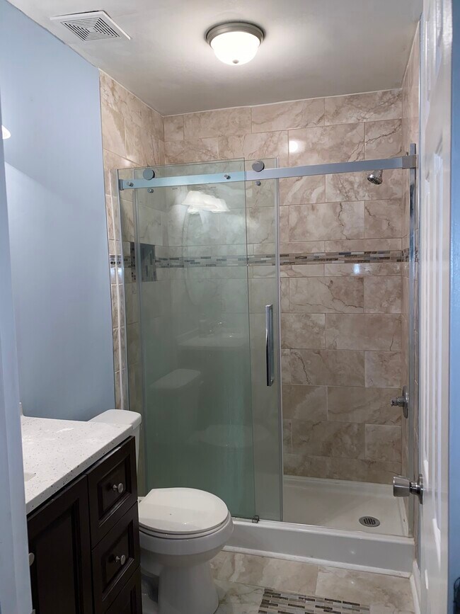 Building Photo - 6756 Willowbrook Dr