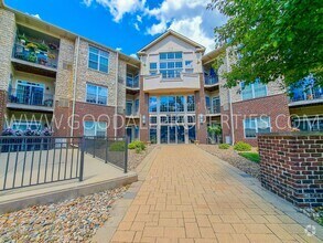 Building Photo - 3031 Grand Ave