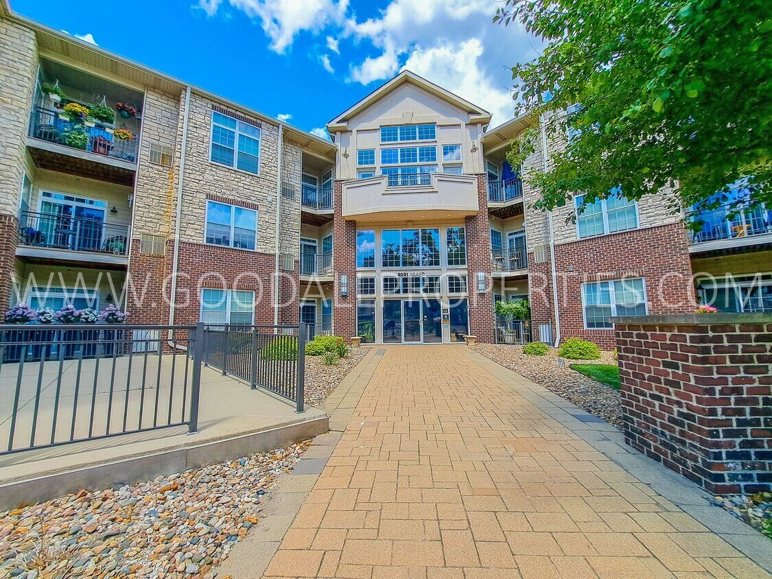 Foto principal - 2 Bedrooms 2 Bathroom Condo on Grand