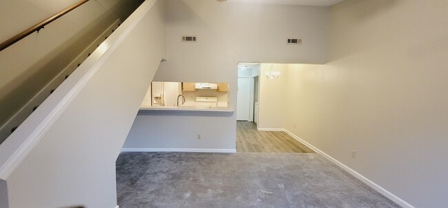 Building Photo - 1795 Falconcrest St