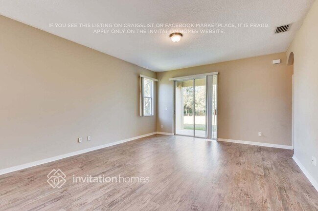 Foto del edificio - 8557 Deer Chase Dr