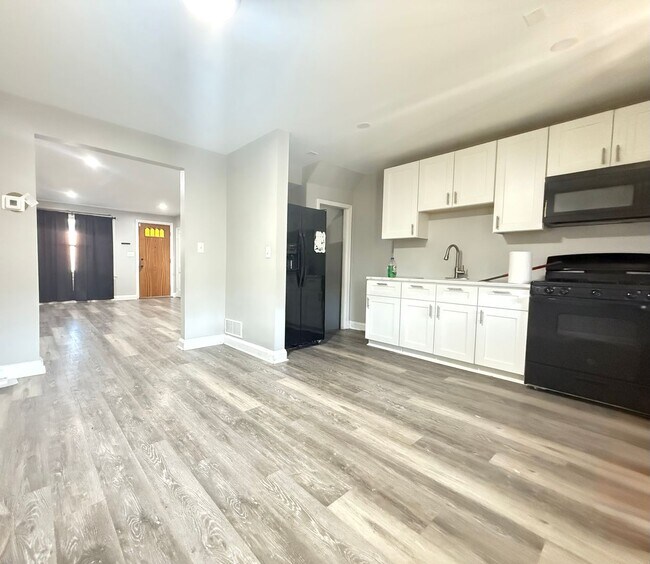Building Photo - Three Bedroom home in Dundalk