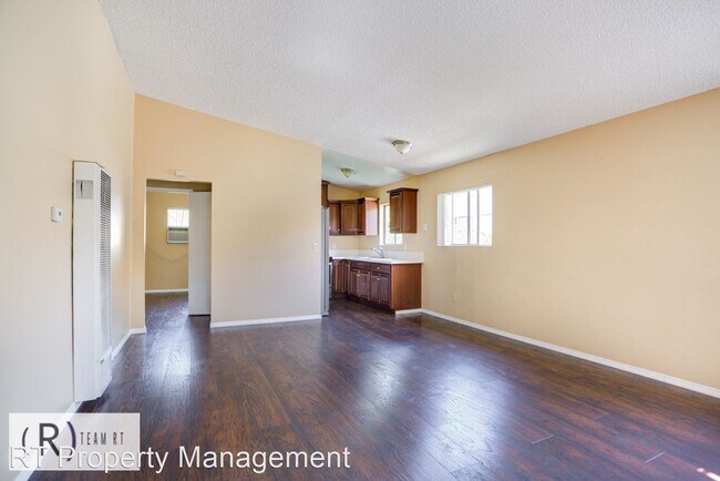 Building Photo - 2 br, 1 bath House - 3936 Stewart Ave #B