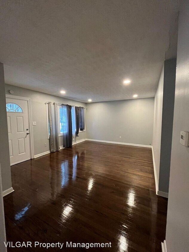 Primary Photo - 4 br, 2 bath House - 314 Hamlin St