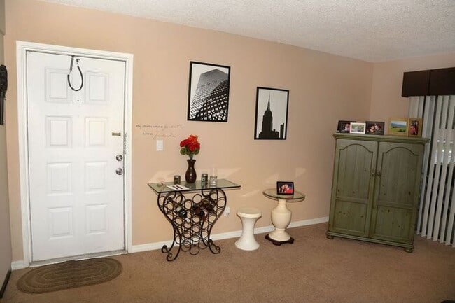 Photo - 1/1 first floor condo with community pool ...