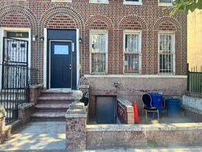 Building Photo - 317 E 96th St