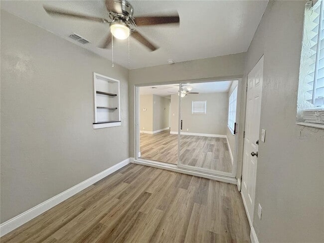 Building Photo - 1609 Stocking St