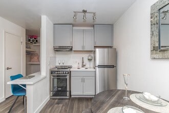 Interior Photo - Studio 710