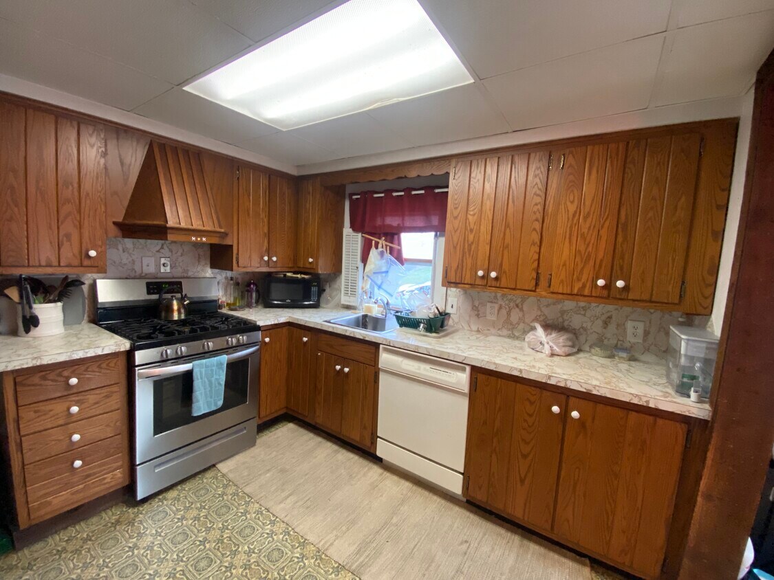 108 Grandview Ave, Ithaca, NY 14850 House Rental in Ithaca, NY