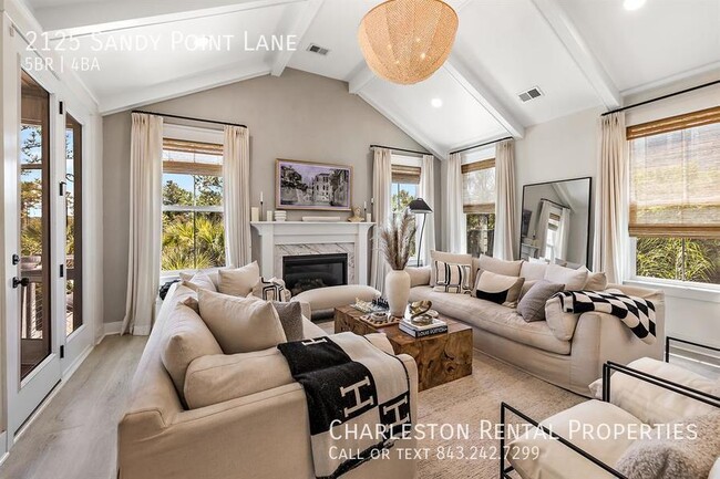 Foto del edificio - 2125 Sandy Point Ln
