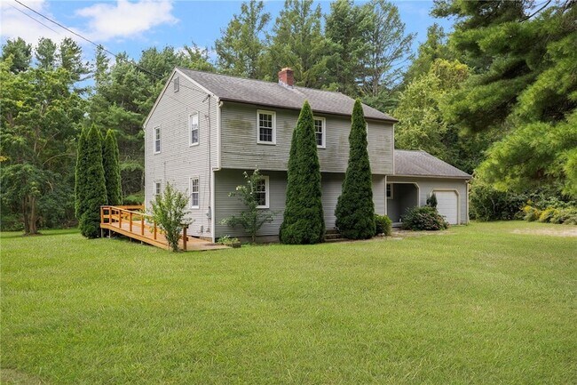 Foto del edificio - 590 Exeter Rd
