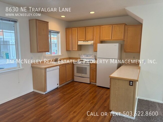 Foto del edificio - 8630 NE Trafalgar Ln