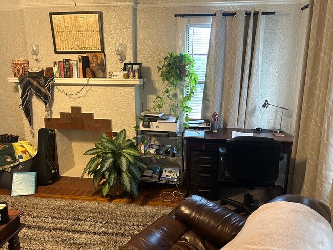 Living Room - 3400 S University Dr