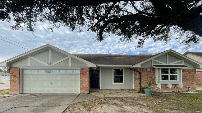 Building Photo - 1101 S Kaufman Dr