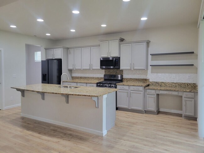 Foto del edificio - Great 3 bedr. with large loft in perfect l...
