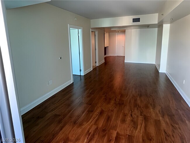 Foto del edificio - 2700 S Las Vegas Blvd