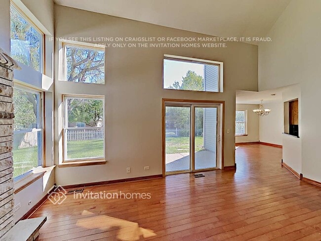 Foto del edificio - 463 Hadley Ct
