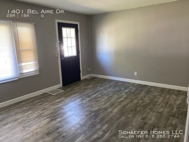 Building Photo - Newly Updated 2 Bedroom House