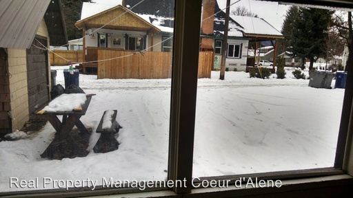 Building Photo - 219 E Foster Ave