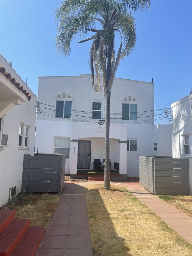 Foto del edificio - 2953-2952 Kalmia St