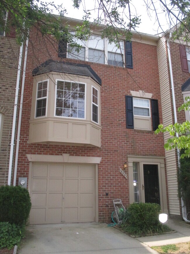 Photo - BEAUTIFUL 3 BR/2.5 BA Townhouse in Bowie! ...