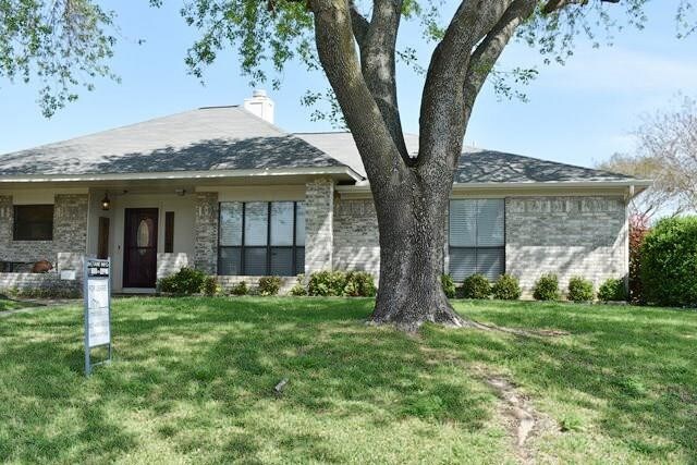 Foto del edificio - 2437 Chestnut Way