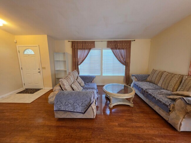 Building Photo - Rowland Heights Partially Furnished Home