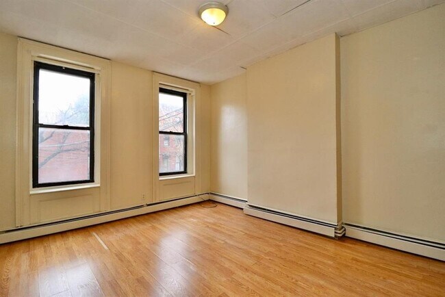 Foto del edificio - 609 Jersey Ave