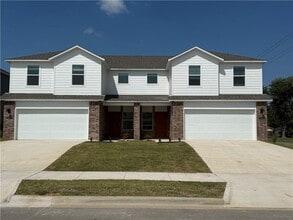 Building Photo - 1544 Bermuda St