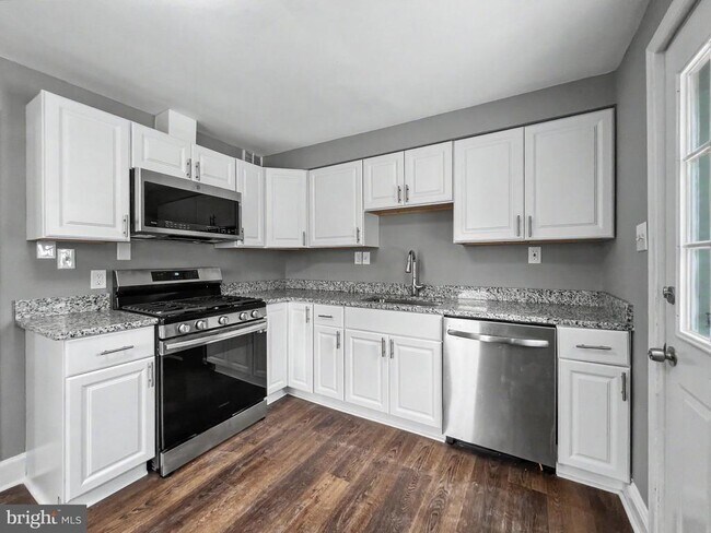 Foto del edificio - 5900 Hamilton Ave