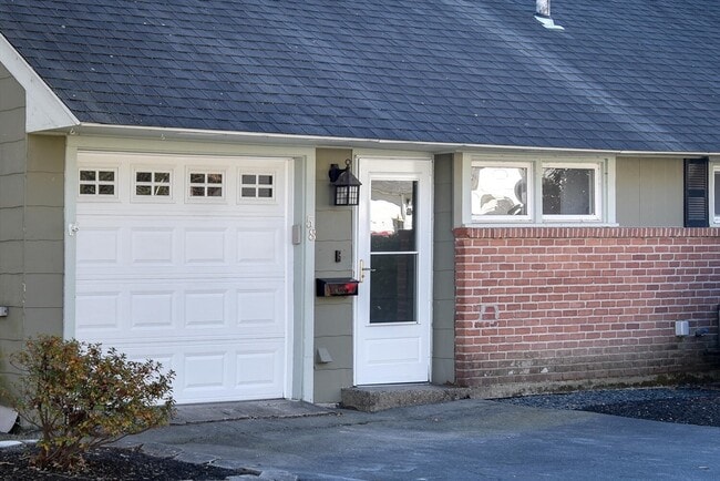 Building Photo - 58 Beaver Dam Rd