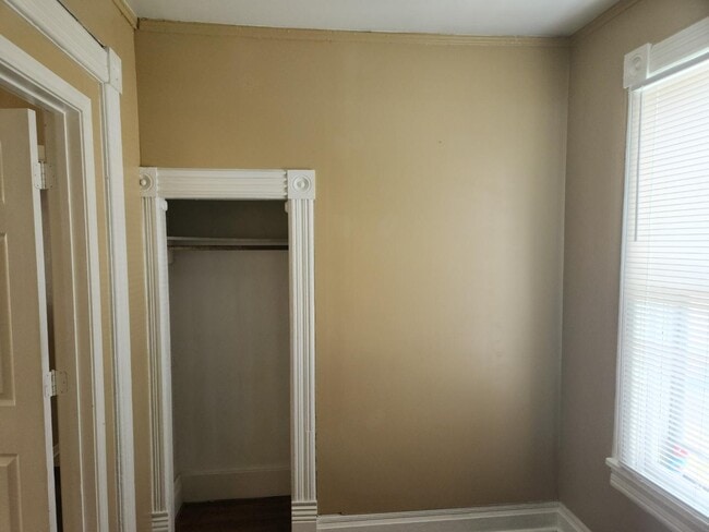 Photo - 2022 Castelar St Apartment