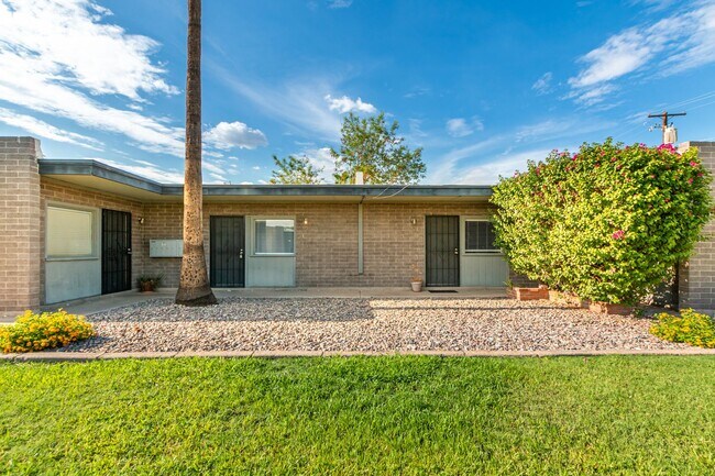 Foto del edificio - 1722 E Ocotillo Rd