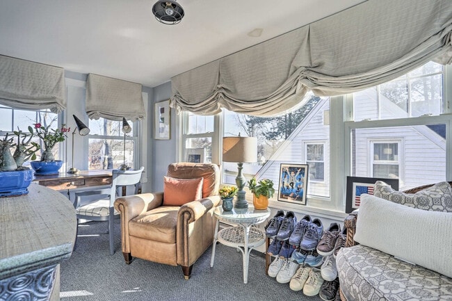 Building Photo - 257 Elm Ave Building Photo - 257 Elm Ave