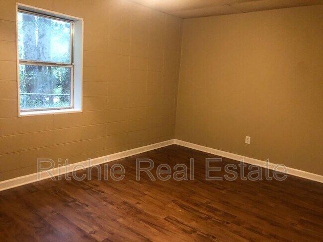 Foto del edificio - 1401 Military Hwy