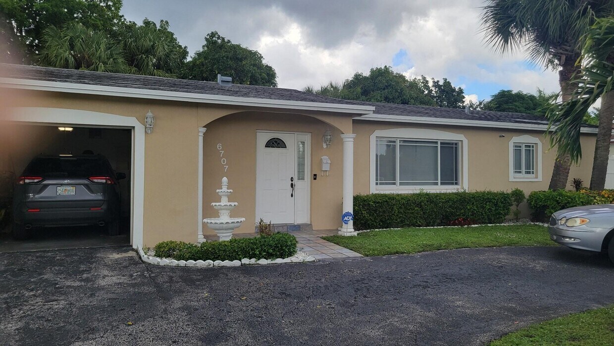 6707 Oakmont North Lauderdale FL 33068 House Rental In North 6707-oakmont-north-lauderdale-fl-33068-house-rental-in-north