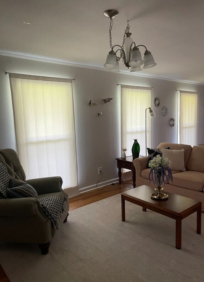 Foto del edificio - 216 Brookwood Drive