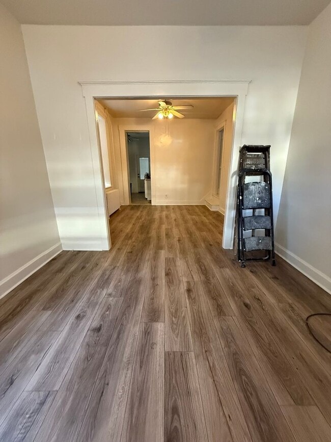 Foto del edificio - 204 E High St