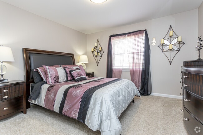 1BR, 1BA - 747SF - Emerald Pointe