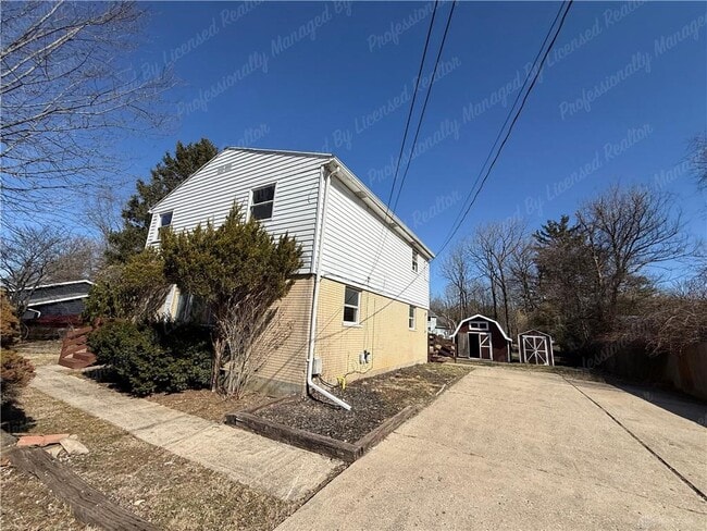 Building Photo - 675 Wright St