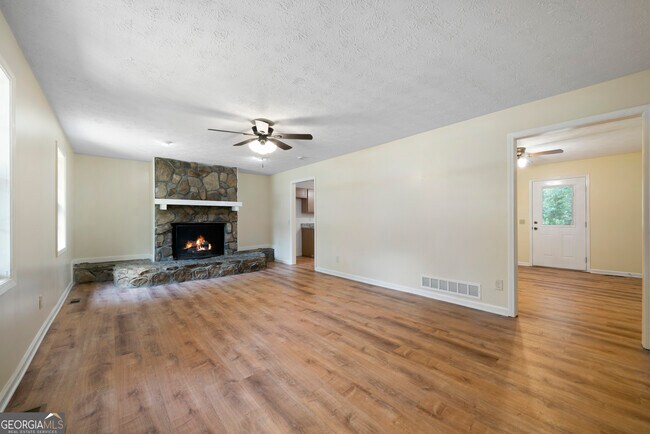 Foto del edificio - 4707 Glen Ridge Cir