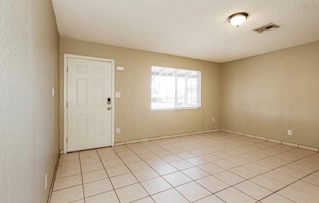 Building Photo - 3802 W Glendale Ave