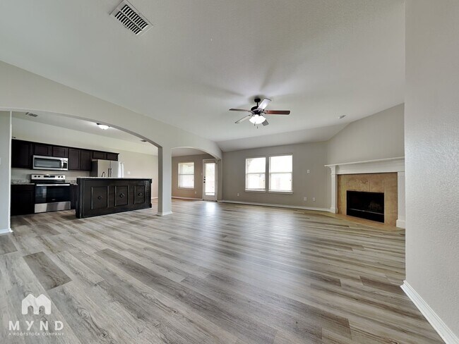 Foto del edificio - 126 Liberty Way