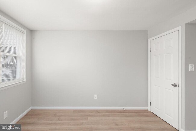 Building Photo - 2015 Dineen Dr