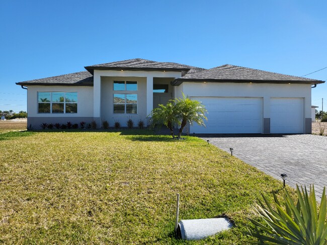 Building Photo - 1017 NW 38th Pl