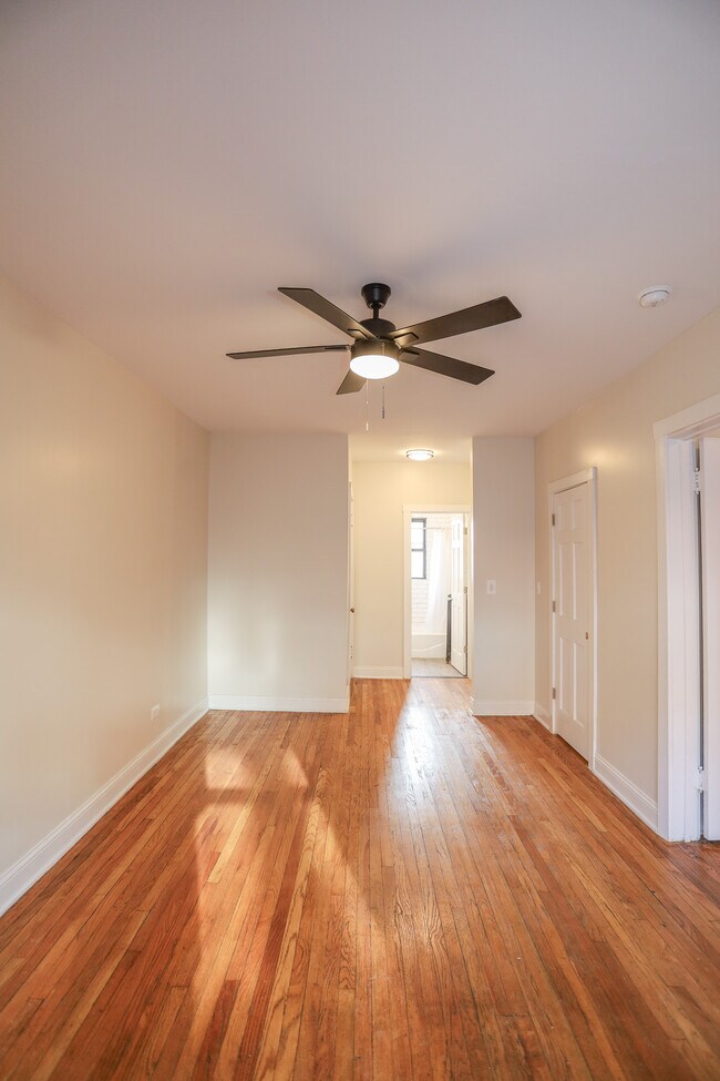 Foto del edificio - 1702 W Albion Ave
