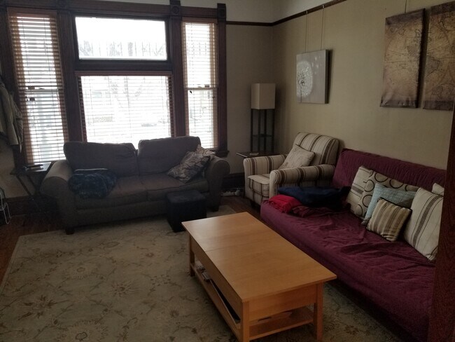 Foto del edificio - 415 Elgin Ave