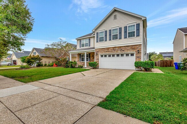 Spacious in Carolina Bay! - Spacious in Carolina Bay! House